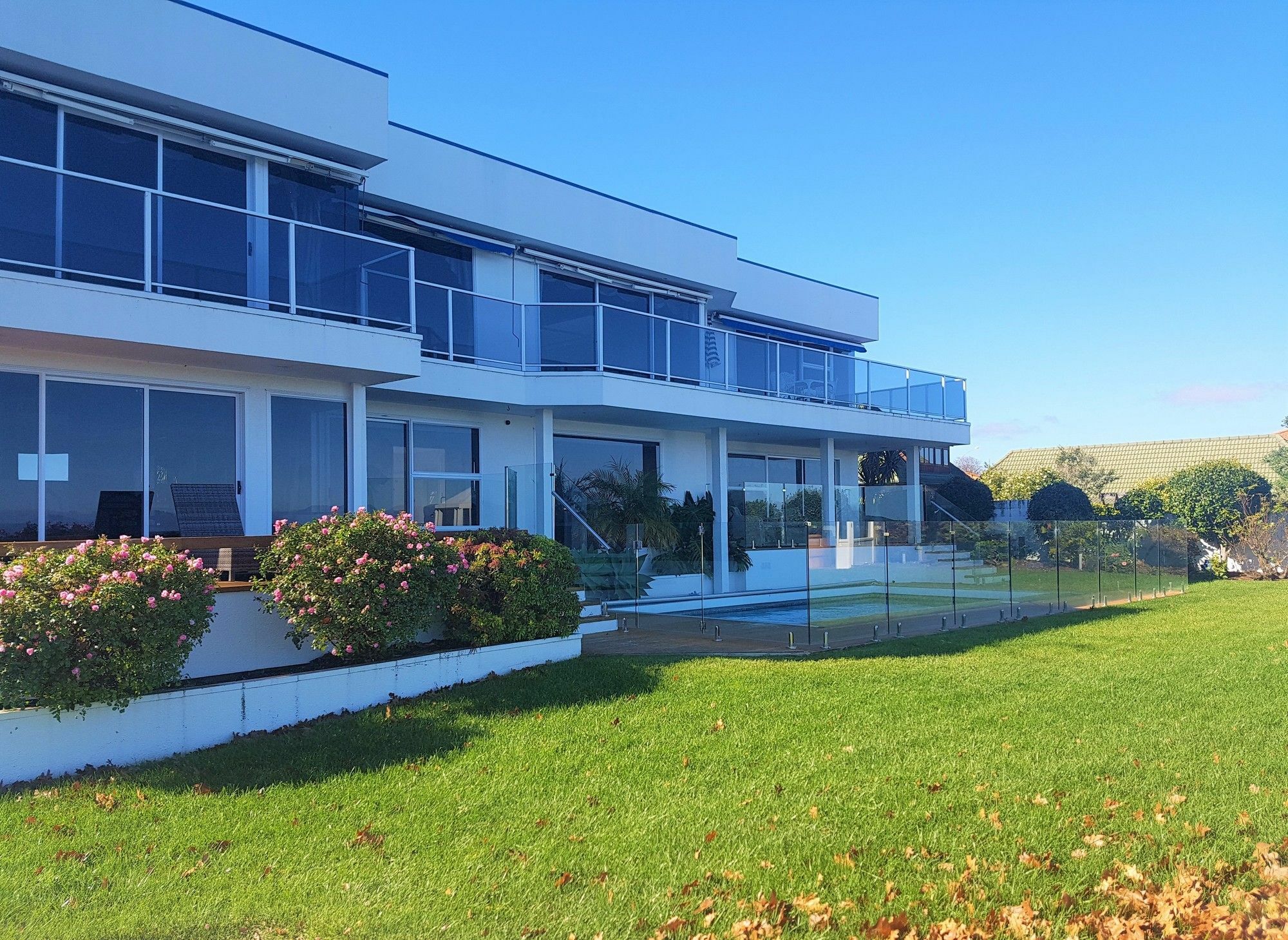 Spectacular Lakefront Home Taupo Eksteriør bilde